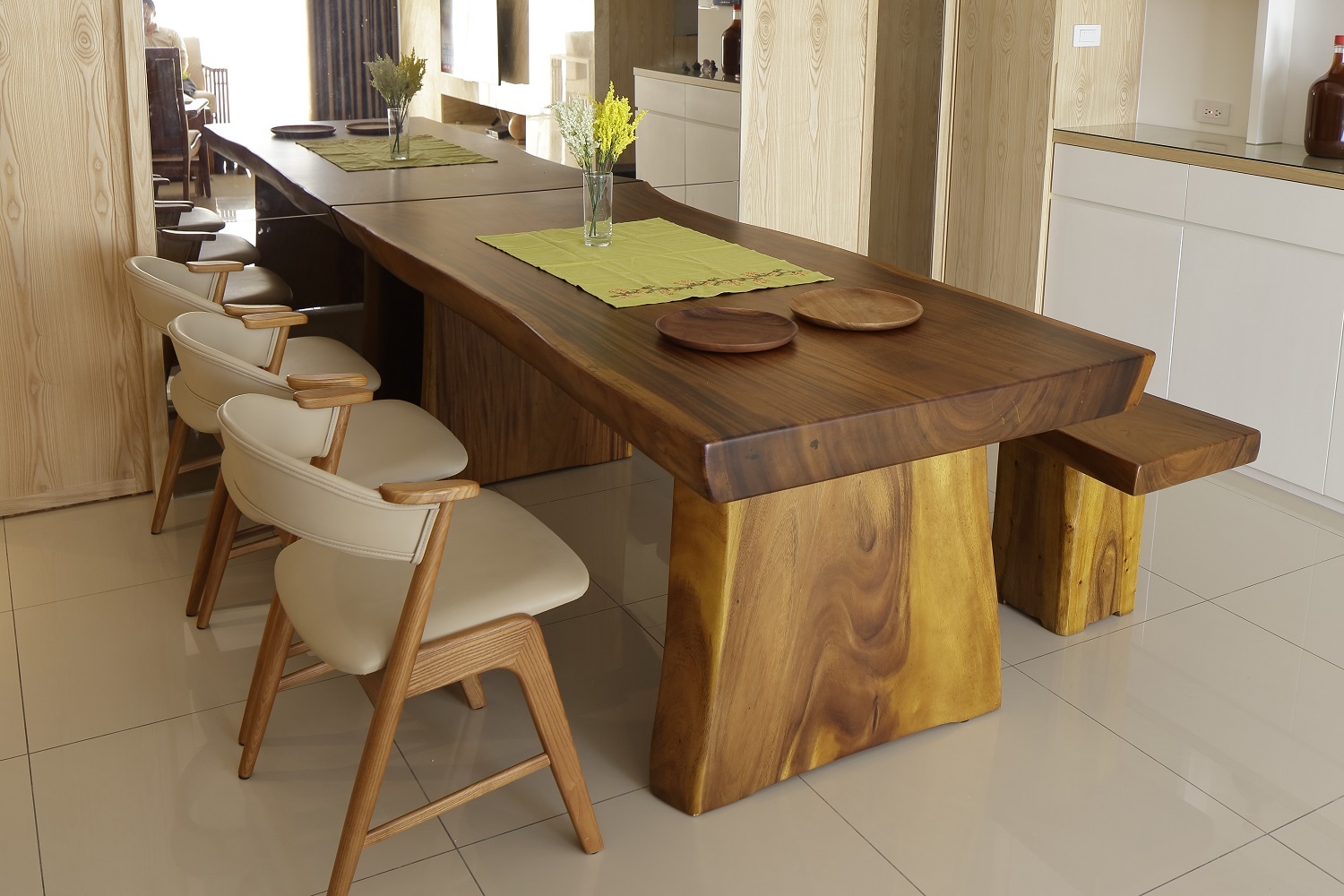 實木桌板餐桌、實木長凳