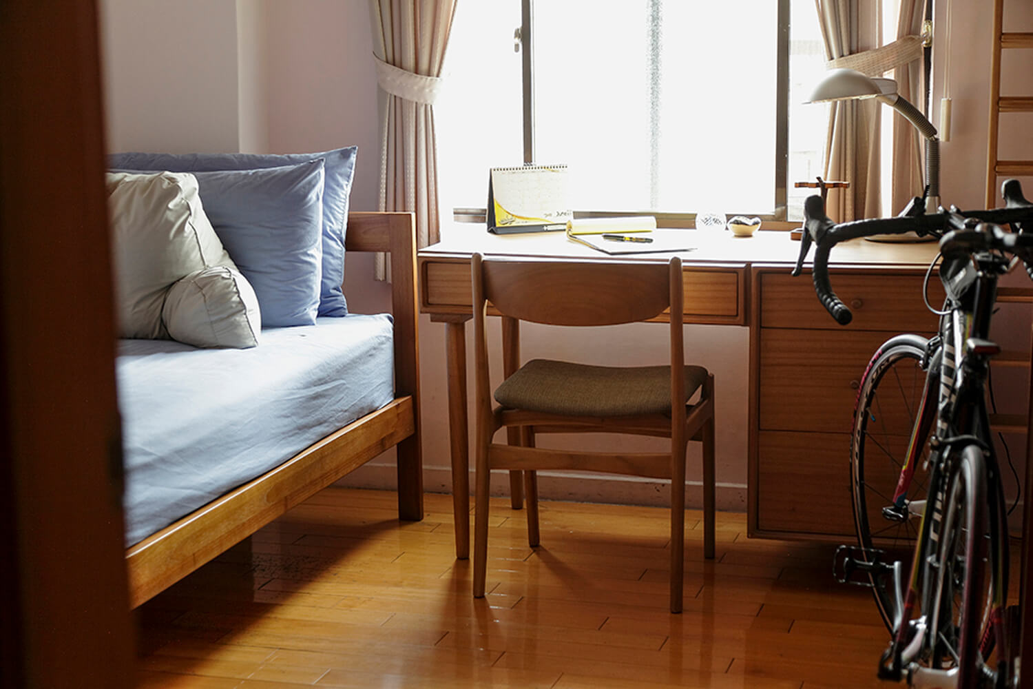 柚木書桌、梣木雙人款床架